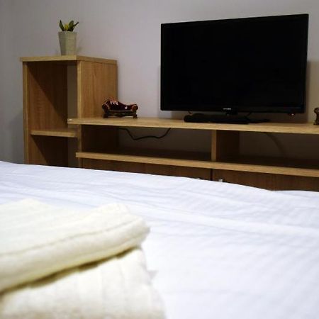Appartamento Apartament Thea Făgăraş Esterno foto