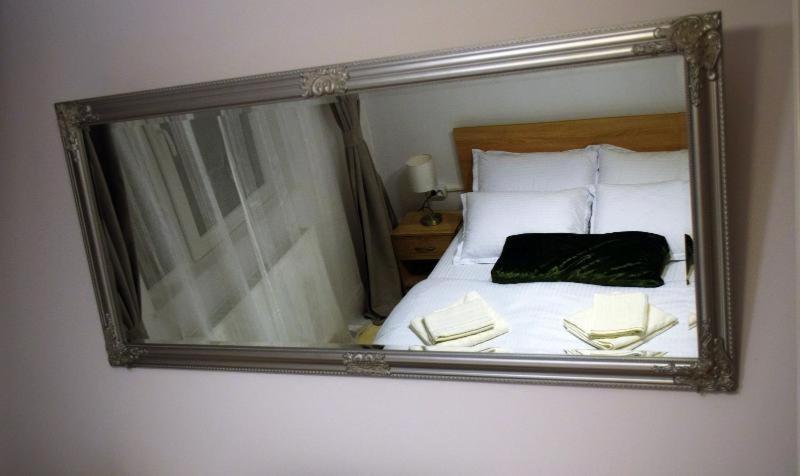 Appartamento Apartament Thea Făgăraş Esterno foto
